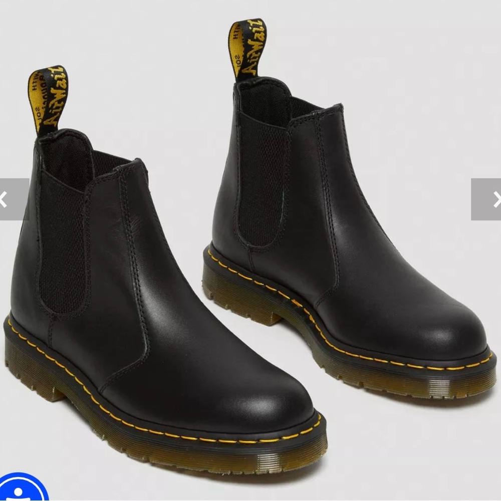Dr. Martens Black Chelsea Boots 2976 - Size 7 - NWT